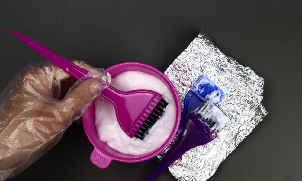 Cứ sau 3-6 tuần, chân tóc bạc lại mọc ra, buộc bạn phải đi dặm lại