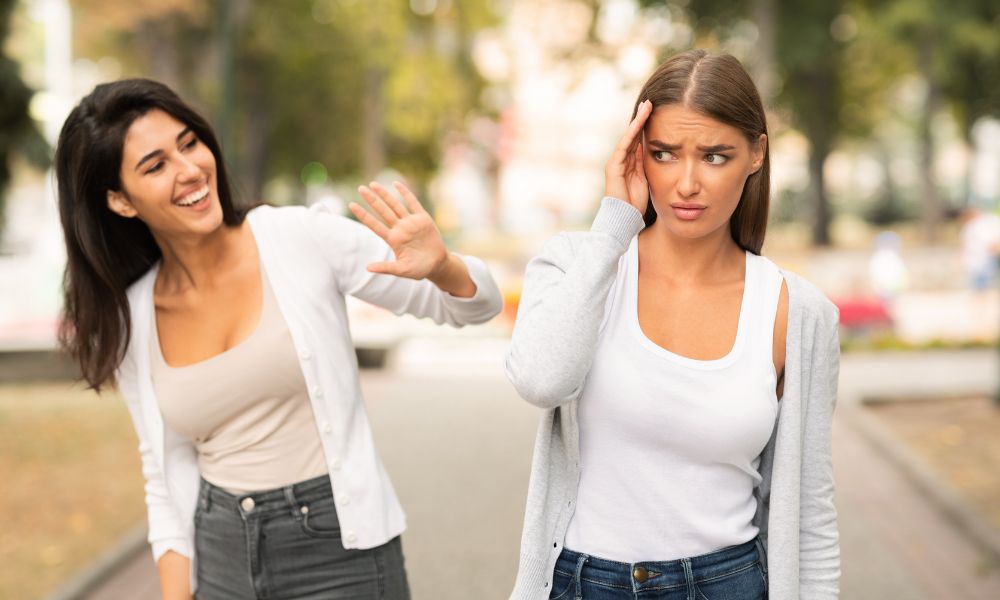 Khi không tự tin về mái tóc của mình, nhiều người có tâm lý ngại xuất hiện ở những nơi đông đúc