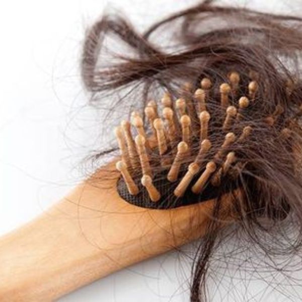 Bổ sung dinh dưỡng giúp ngăn ngừa rụng tóc