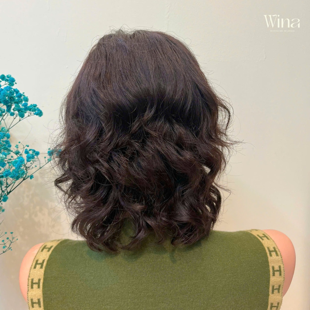 Bạn đã sẵn sàng để F5 diện mạo với tóc giả cho nữ ngắn xoăn gợn sóng chưa