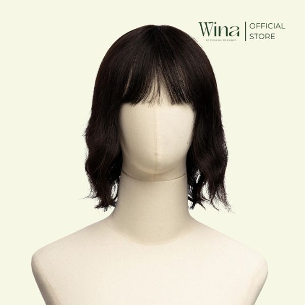 Chọn chất liệu tóc giả phù hợp là bước đầu tiên và cũng là bước quan trọng nhất để có một mái tóc giả đẹp tự nhiên và bền lâu