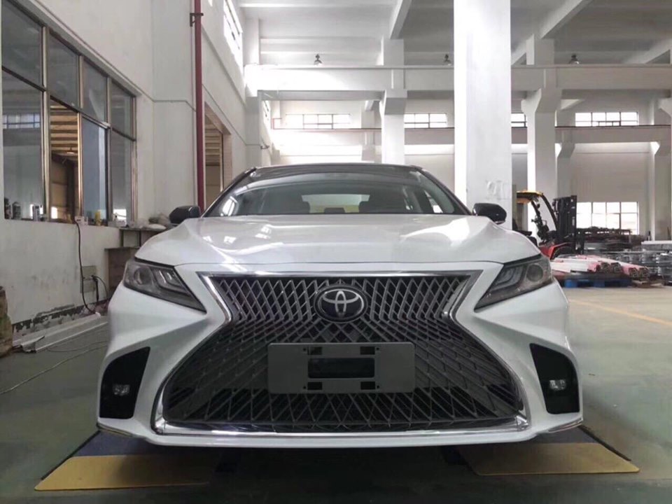 Độ mặt calang Lexus cho Camry