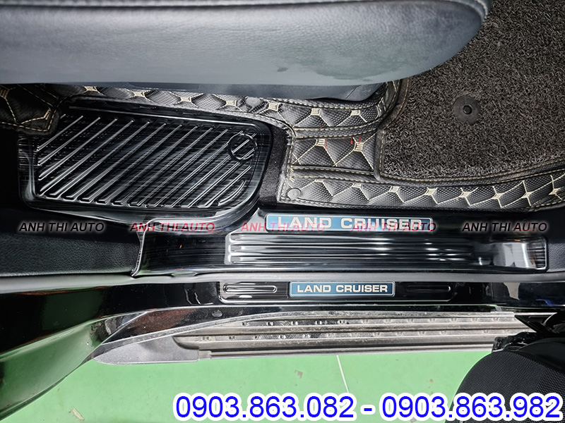 nẹp bước chân toyota land cruiser