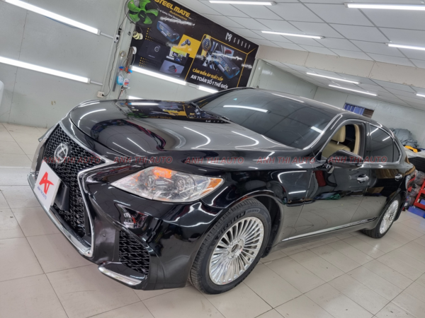 Lắp đặt xe lexus LS 460h 2006 lên bodykit 2017 cản trước một calang logo