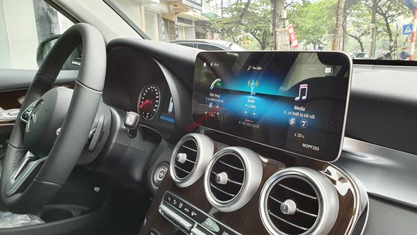 hệ thống giải trí Mercedes GLC 200 2021