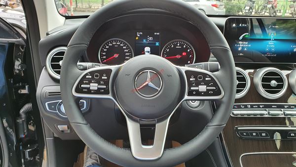 vô lăng Mercedes GLC 200 2021