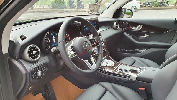 nội thất Mercedes GLC 200 2021