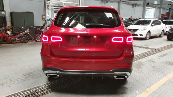đuôi xe Mercedes GLC 300 4Matic 2021