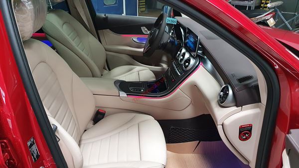 khoang nội thất Mercedes GLC 300 4Matic 2021