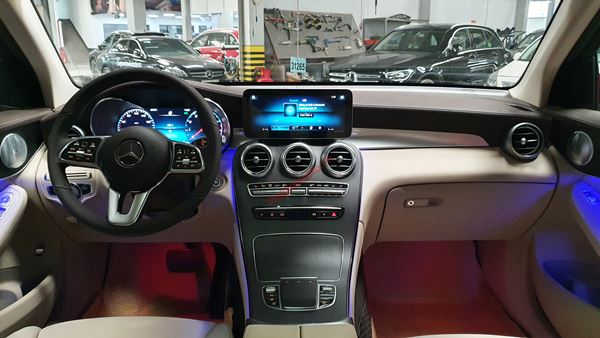 nội thất Mercedes GLC 300 4Matic 2021