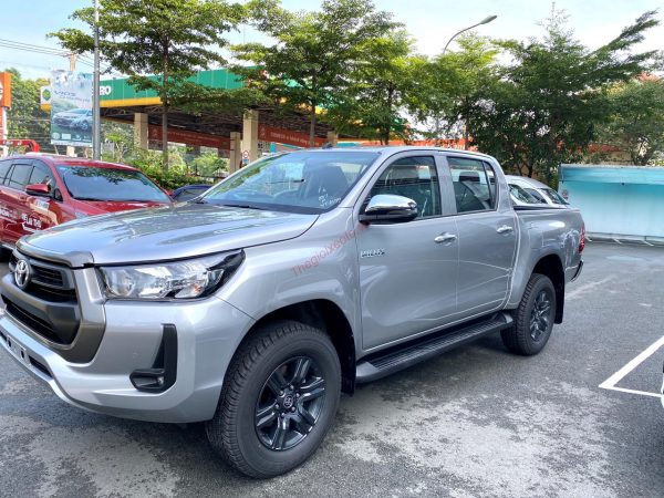 thân xe Hilux 2.4E 2022