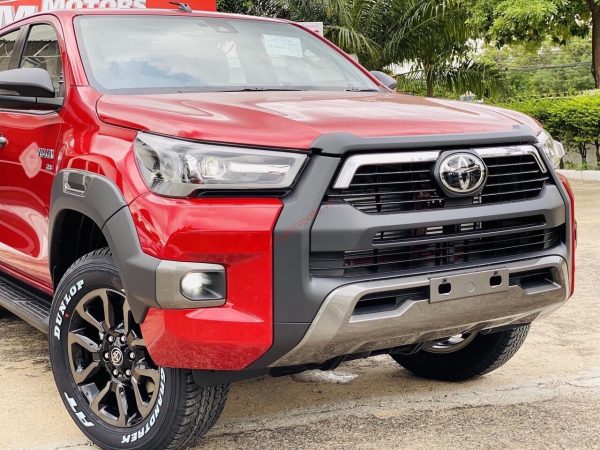 đầu xe Toyota Hilux 2022