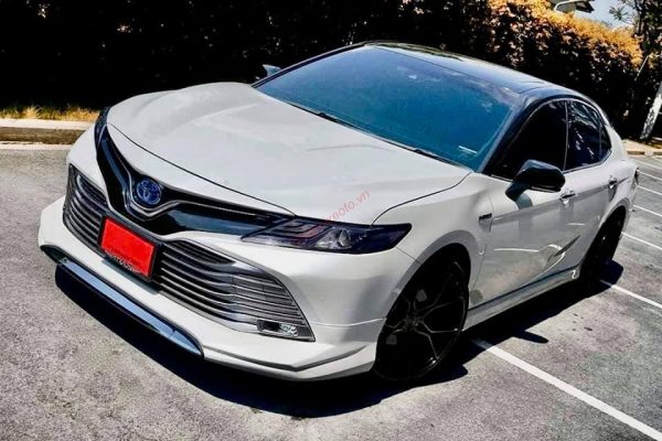 Toyota Camry 2021 độ body kit Ativus