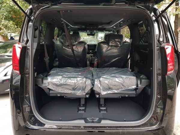 khoang hành lý Alphard 2020