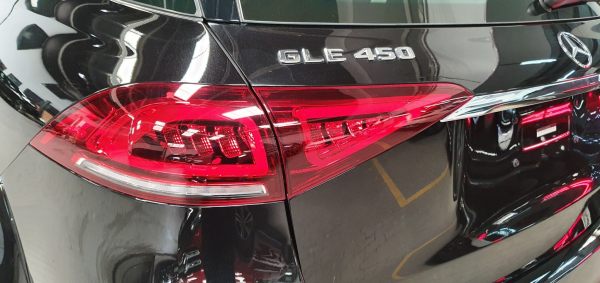 đèn hậu Mercedes-Benz GLE450 4Matic 2021
