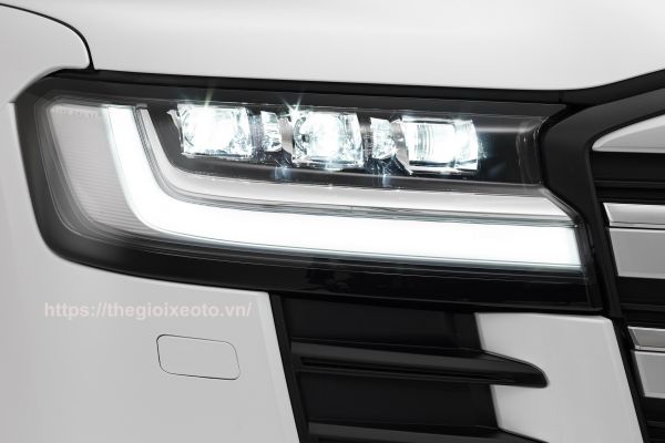 đèn pha Land Cruiser V6 2022