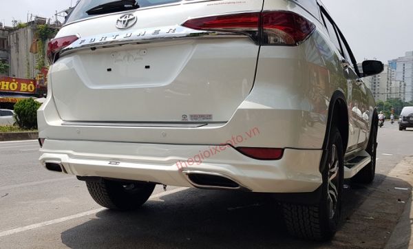 ốp cản sau Body kit Lexus FreeForm độ cho Toyota Fortuner 2021