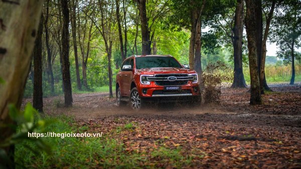 ngoại thất Ford Everest 2022