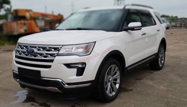 Ngoại thất Ford Explorer 2021 màu trắng ngọc trai