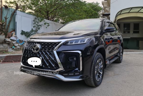 Toyota Fortuner phiên bản mới 2021 độ body kit kiểu dáng Lexus LX570