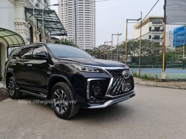 Ngoại thất Toyota Fortuner 2021 độ Lexus LX570 Sport