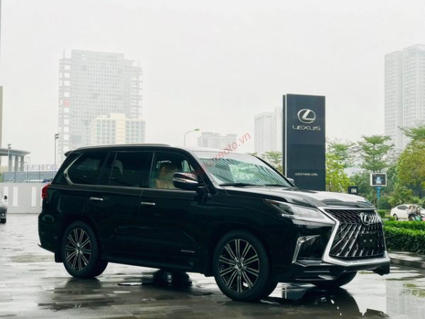 Lexus LX570 màu đen được độ lên phiên bản Lexus LX570 Super Sport cao cấp