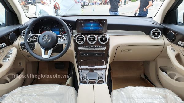 nội thất Mercedes GLC200 4Matic 2021