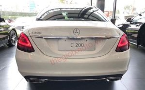 Đuôi xe Mercedes C200