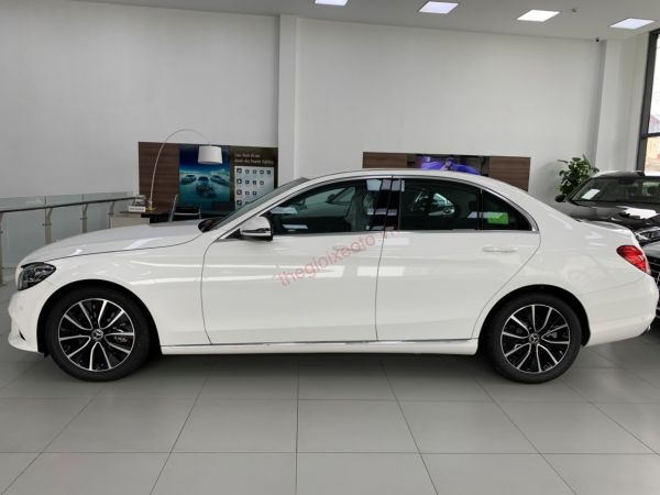 nội ngoại thất mercedes c200 2019 màu trắng