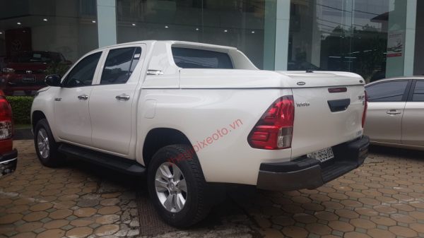 Nắp thùng thấp bán tải Toyota Hilux