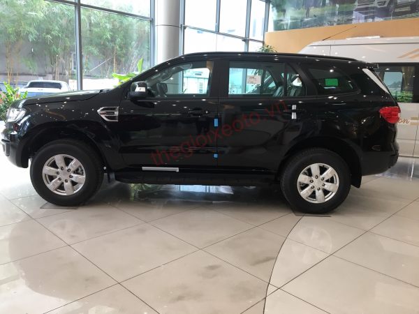 Ngoại thất Ford Everest 2021 màu đen