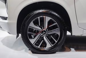 Lazang Mitsubishi Xpander 205/55R16