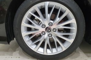 lazang camry 2.5Q