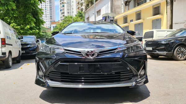 Phần đầu xe Corolla Altis 1.8E 2021