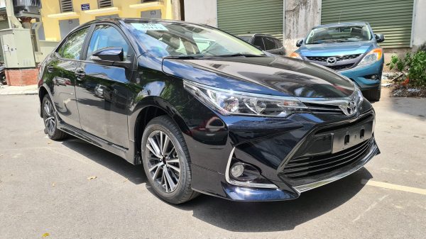 Ngoại thất Toyota Corola Altis 1.8E 2021