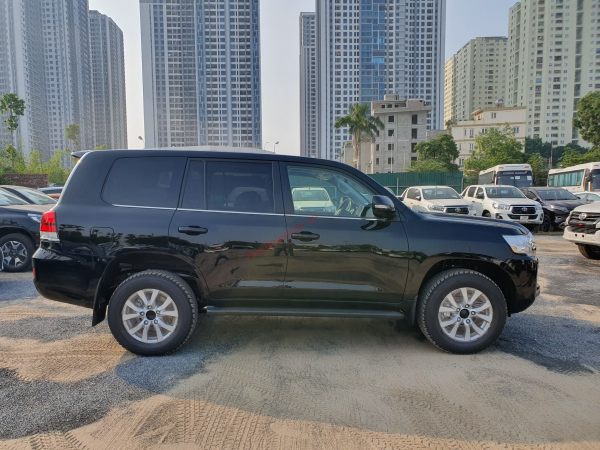 Hình ảnh Toyota Land Cruiser 2020 màu đen