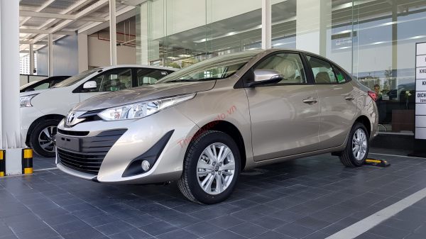 Ngoại thất Vios E MT và Vios E CVT 2021