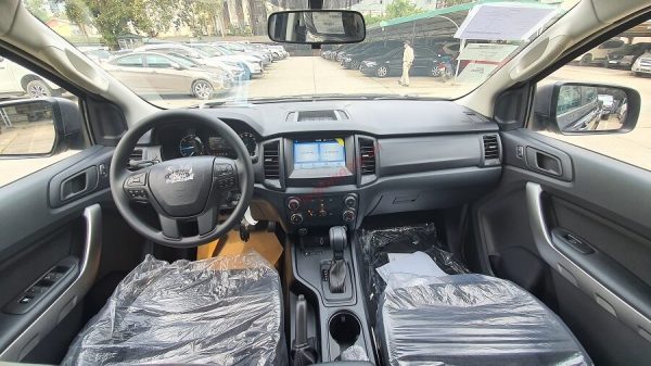 nội thất bán tải Ford Ranger XLS 2021