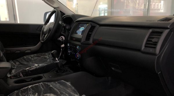 Nội thất Ranger XLS AT và Ranger XLS MT