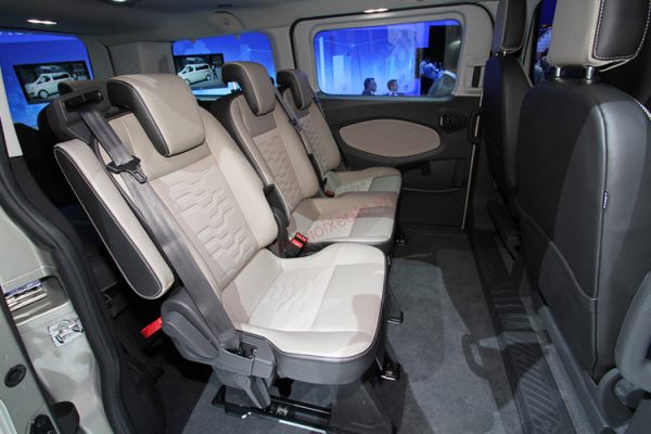Nội thất Ford Tourneo 2019