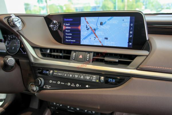 hệ thống giải trí Lexus ES 250 2022