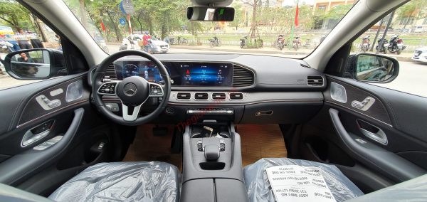 nội thất Mercedes-Benz GLE450 4Matic 2021