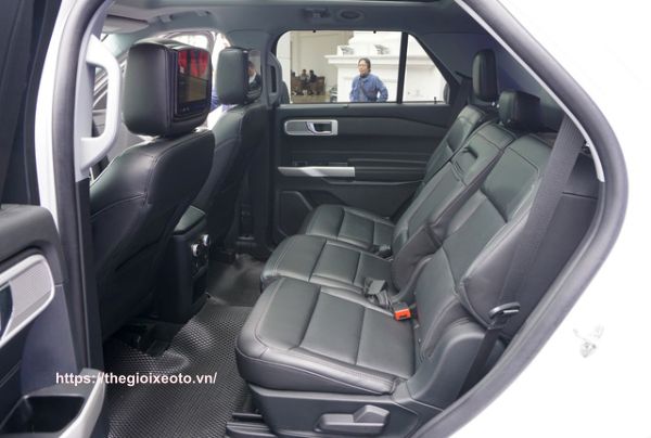 hàng ghế sau Ford Explorer 2022