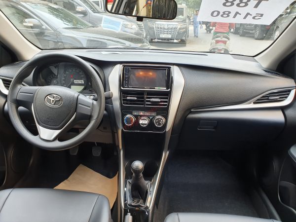 Nội thất Toyota Vios E MT 2021