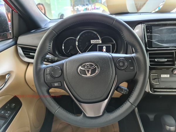 vô lăng toyota yaris 2021