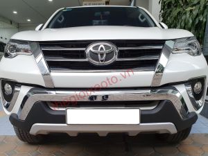 Ốp cản trước xe Fortuner