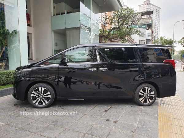 Thân xe Alphard 2021