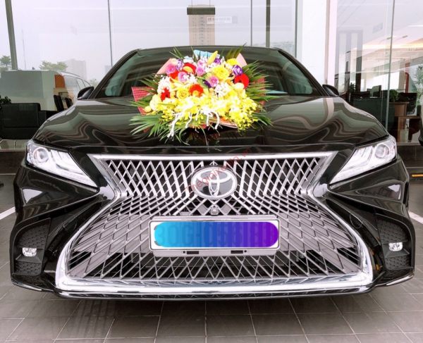 Mặt ca lăng Lexus cho Camry 2021