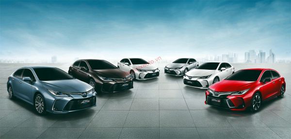 ngoại thất toyota corolla altis 2020 nhập khẩu
