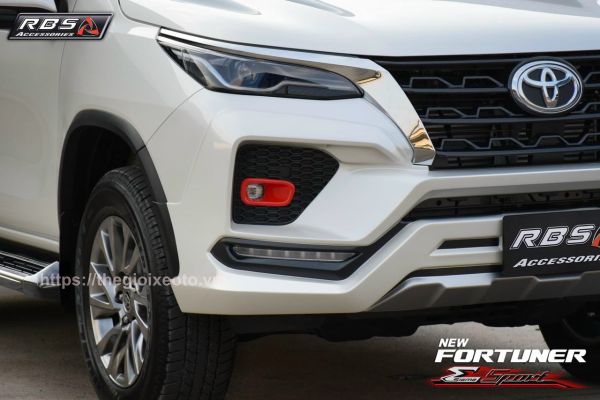 ốp cản trước Body kit RBS độ cho xe Fortuner 2021